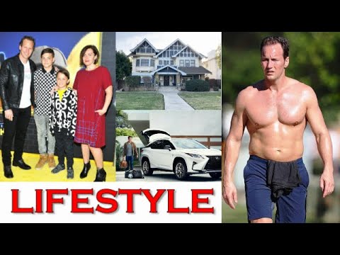 Patrick Wilson Lifestyle || Family, Wife, Networth, Son, House, Cars, Height 2021.