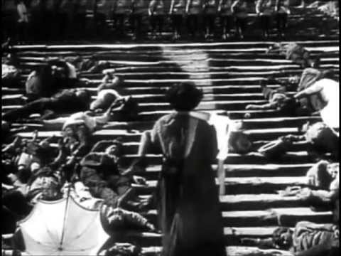 El acorazado Potemkin (1925) - Cap. 4 La escalera de Odessa