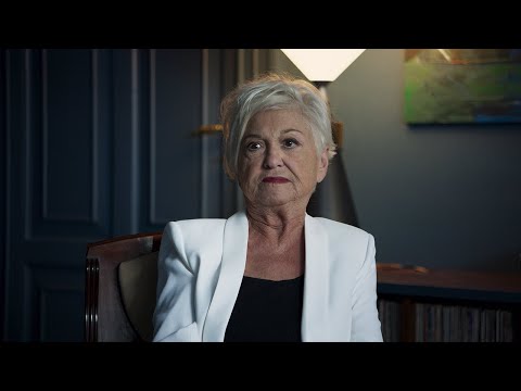 Fortune seller: a TV scam | Official Trailer | Netflix