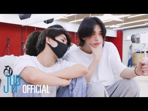 Stray Kids [INTRO "樂-STAR"] Part 3 : Dance Practice