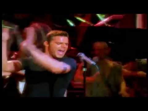 Ricky Martin - La Copa De La Vida (Vídeo Oficial)