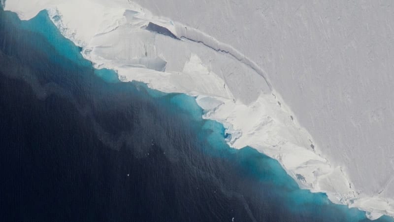 El glaciar Thwaites. Image Credits: NASA/OIB/Jeremy Harbeck