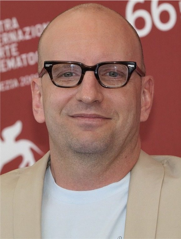 Steven Soderbergh. De nicolas genin from Paris, France - Cropped version from a photo posted on Flickr as 66ème Festival de Venise (Mostra), CC BY-SA 2.0, https://commons.wikimedia.org/w/index.php?curid=8902054