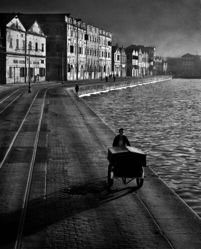 Fan Ho 何藩, 'As Evening Hurries By(日暮途遠)' Hong Kong 1955, courtesy of Blue Lotus Gallery