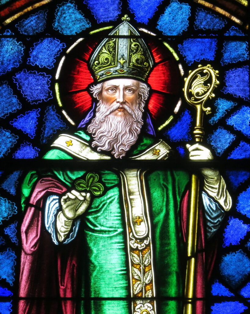 Saint Patrick Catholic Church (Junction City, Ohio) - stained glass, Saint Patrick. By Nheyob - Own work, CC BY-SA 4.0, https://commons.wikimedia.org/w/index.php?curid=39732088