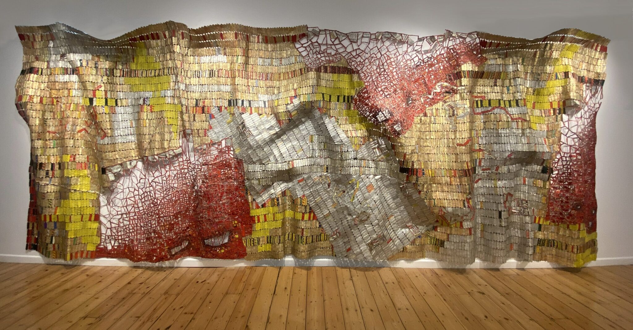 hyundai-commission-el-anatsui-behind-the-red-moon-tate-modern-london