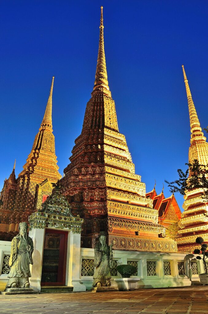 Phra Maha Chedi Si Ratchakan
